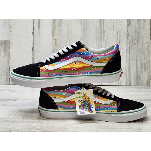 VANS Old Skool x Sesame Street Low Rainbow Stripes Sneakers Men Size 11.5